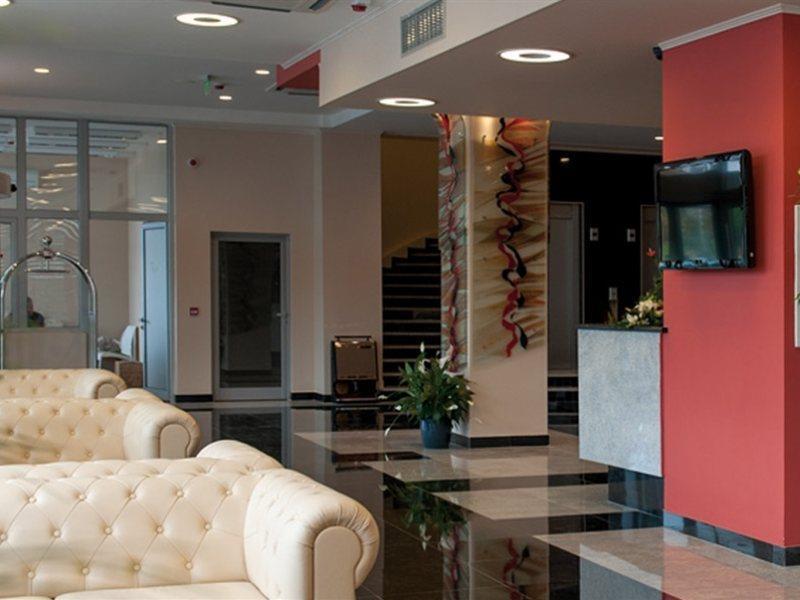 Tcc Grand Plaza Hotel Skopje Exterior photo