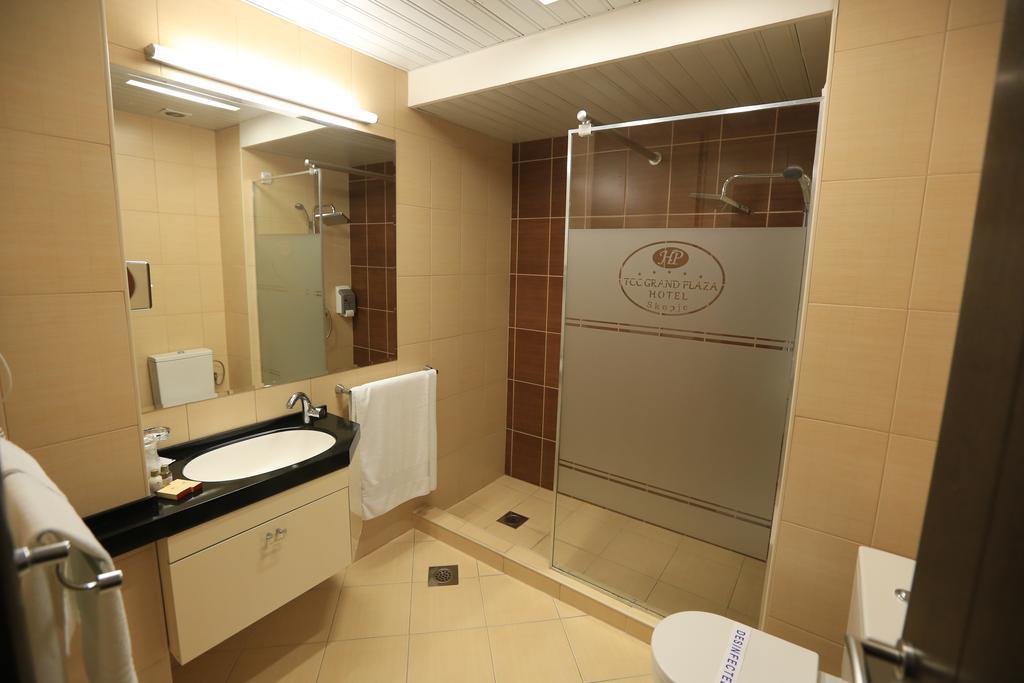 Tcc Grand Plaza Hotel Skopje Exterior photo